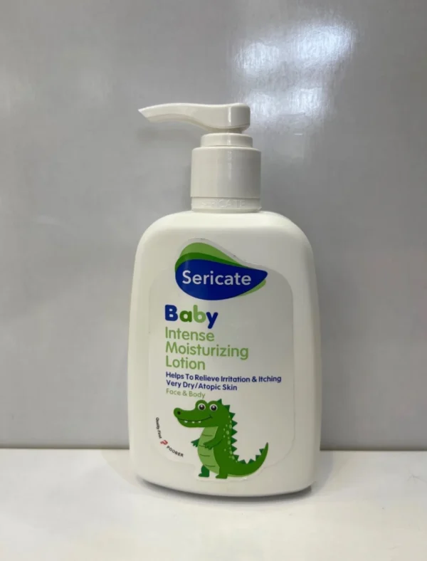 sericate.moisturizing.baby.lotion لوسیون مرطوب کننده بچه Sericate با پمپ، مناسب پوست آتوپیک